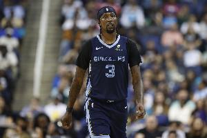 投射根本不行！波普&斯潘塞三分合计12中1 组队躺赢一场