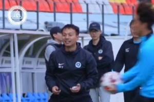 主场相见，联赛收官🔚 深圳新鹏城在肇庆新区体育中心完成官训