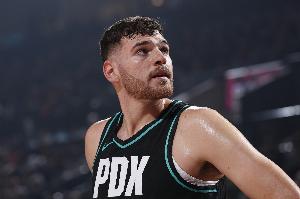 媒体人：开拓者大残阵客场反杀勇士 他们把勇士的篮板球抢爆了！