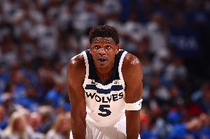 功亏一篑！华子全场怒轰41+5+4+4断&第三节19分 关键两罚全丢