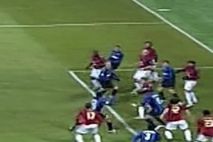 国米官推致敬阿德里亚诺：米兰德比贡献绝杀的梅阿查国王🔥