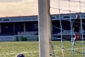 只有踢球的才懂打进努角那一刻的爽😁