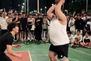 17岁就暗恋上未来的老婆！姚明当年是怎么追求叶莉的？