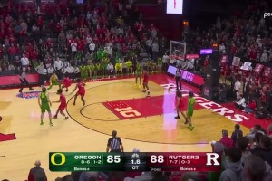 真该自己投啊🥲加时再现绝平机会，但林葳两次触球都传出去了…